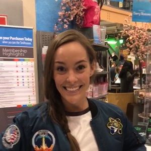 Meet your Posher, Danielle